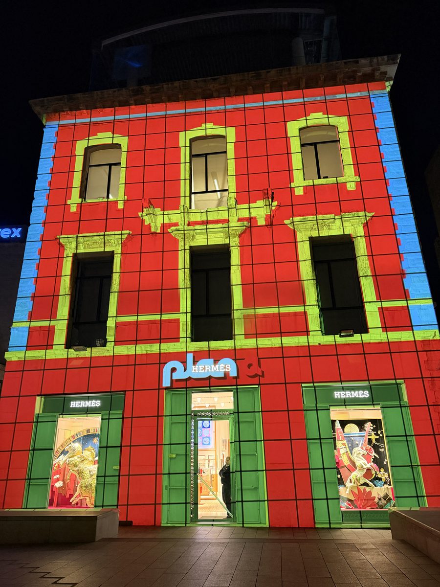 Tartan holiday façade