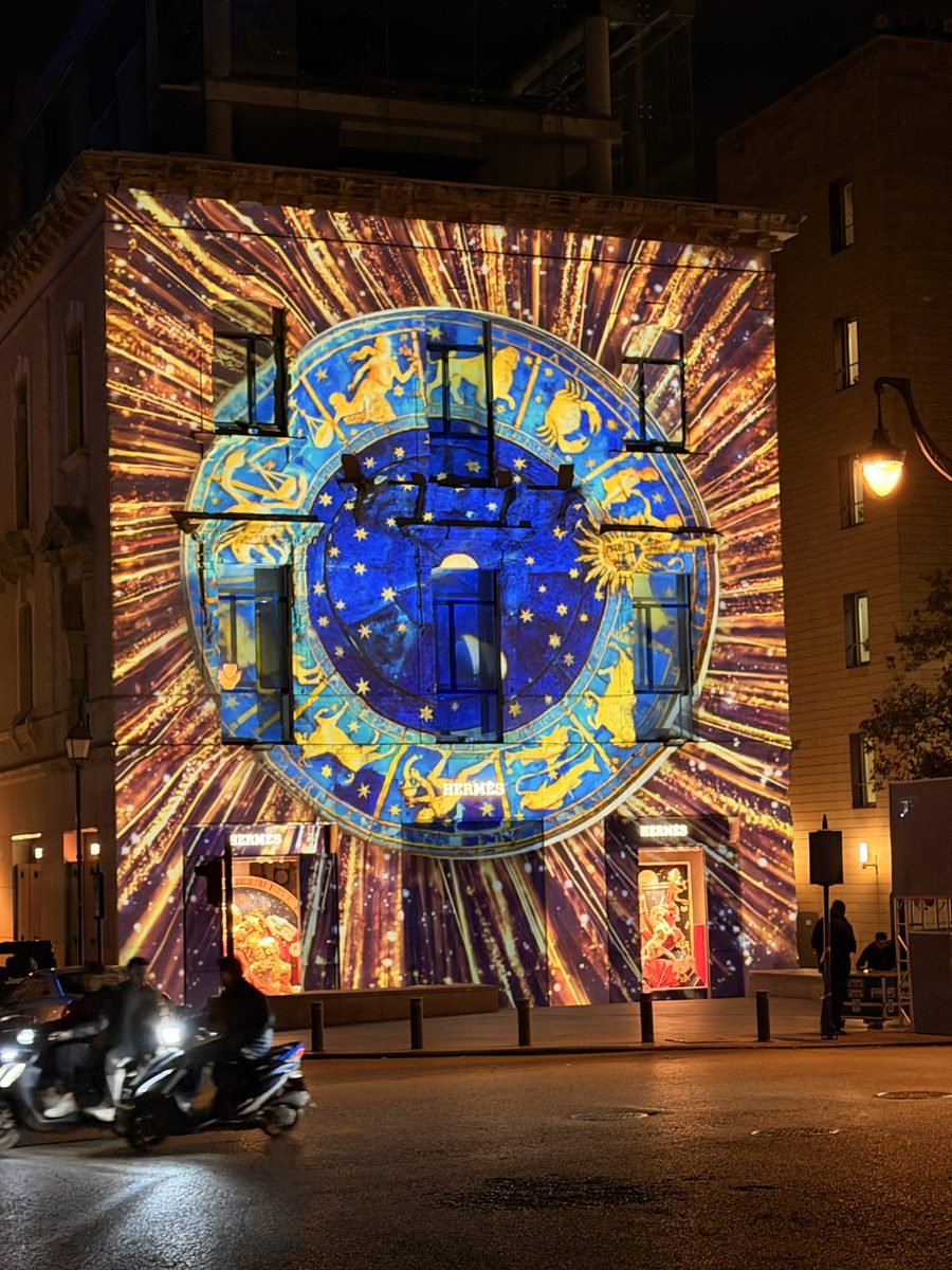 Zodiac clock from the street