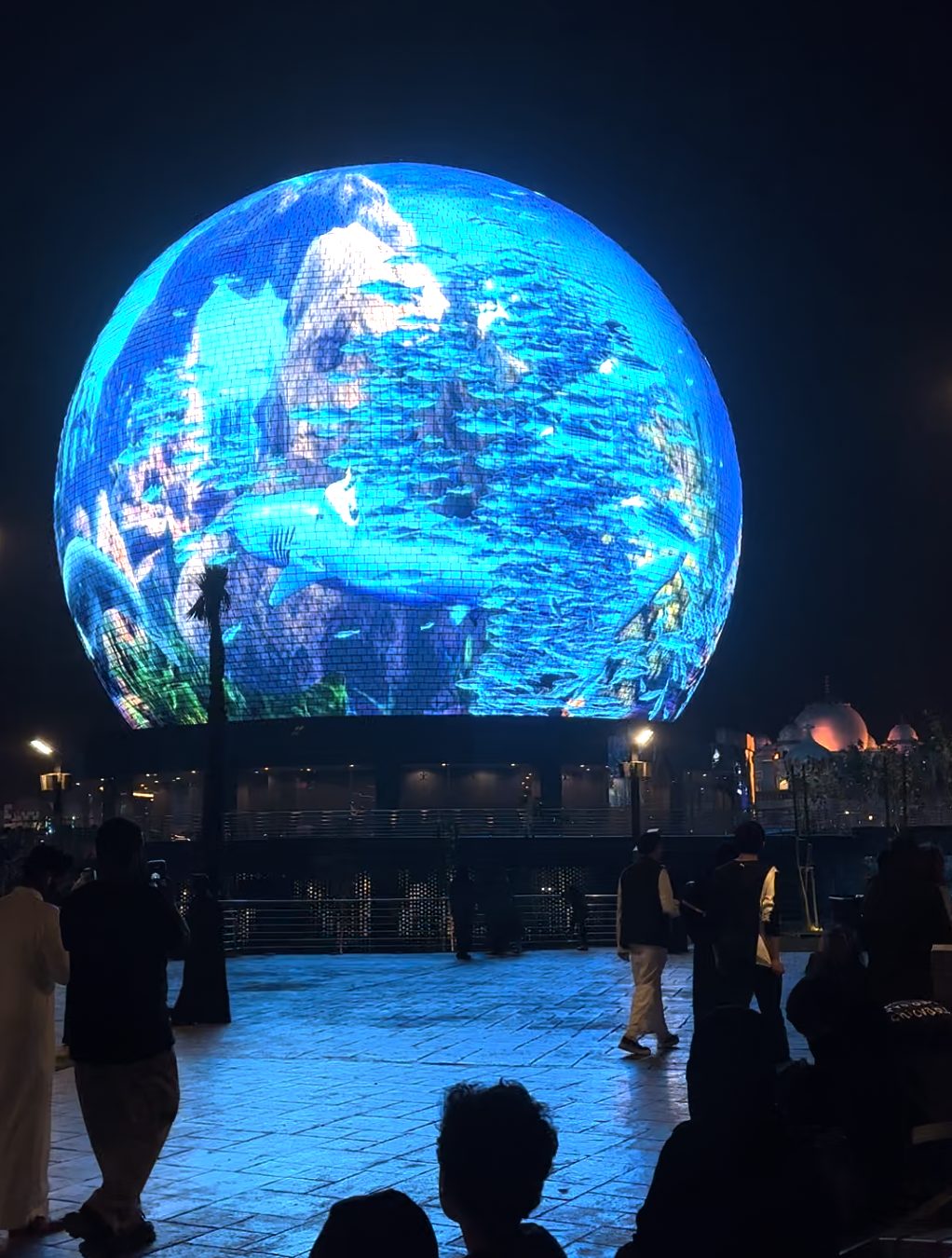 Carrousel content on the LED sphere
