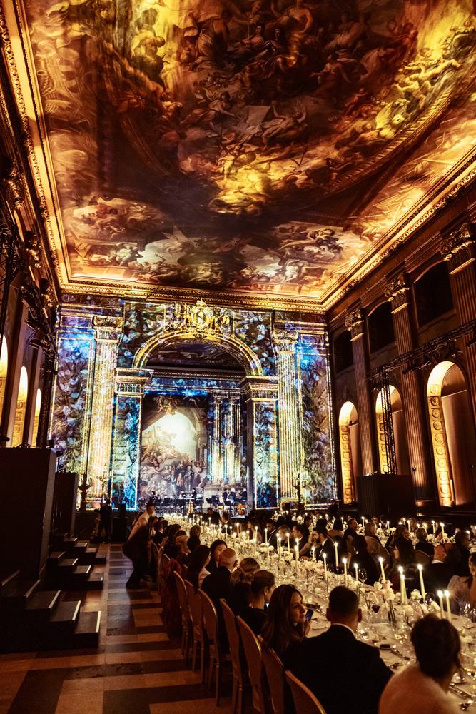 Floral vault projection on columns